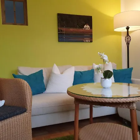 Deichhof - Ferienwohnung Gartenblick