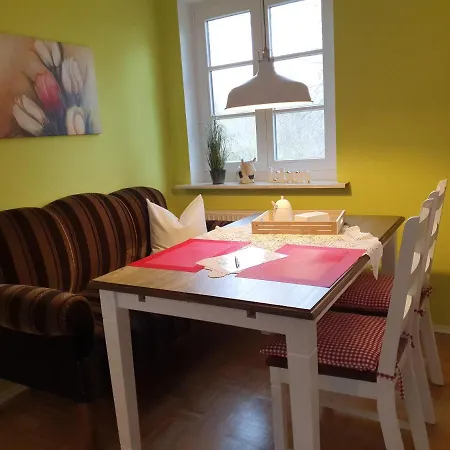 Deichhof - Ferienwohnung Gartenblick