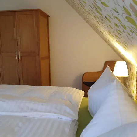 Apartament Deichhof - Ferienwohnung Gartenblick
